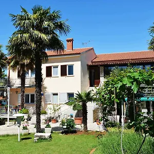 apartments-nela-porec.in-istria.net/